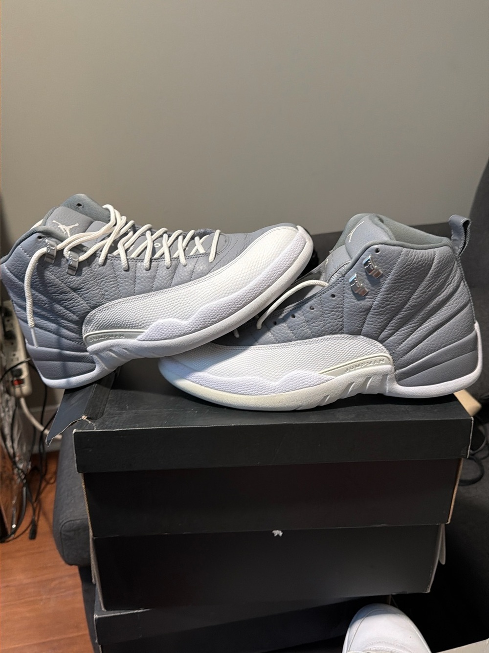 Jordan Men's High-Top Basketball Shoes - Grey/White